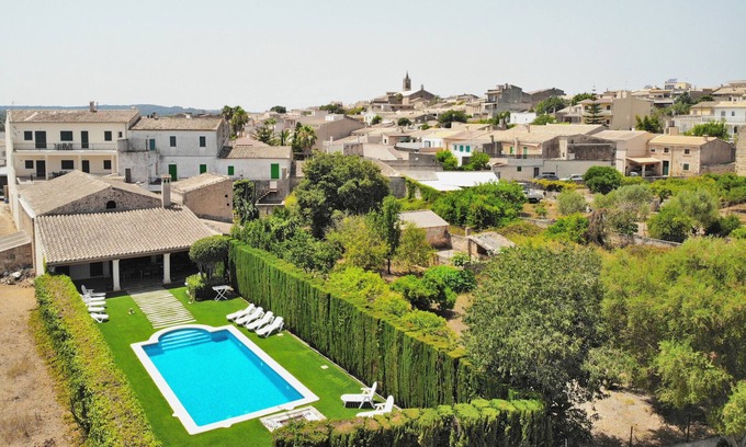 Majorca Ski Chalet | Tofollubí 152 fantastic villa with private pool, large outdoor area, air conditioning and barbecue area
