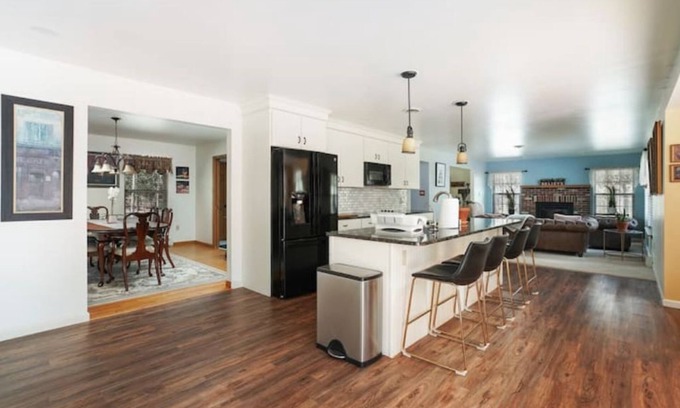 Stroudsburg House | Tokyi Nest