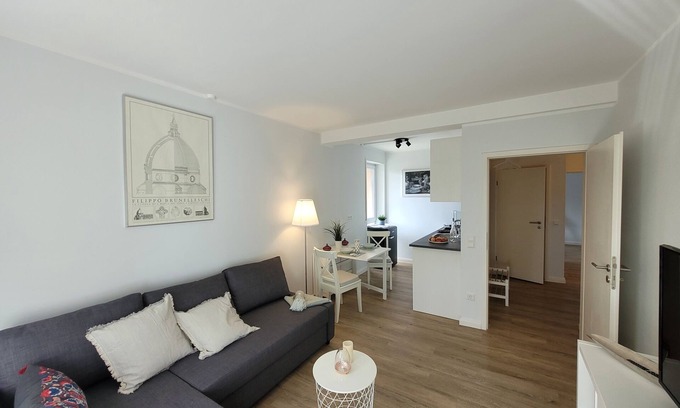 Warendorf Old Town Apartment | Tolle Wohnung mit Balkon und Blick auf den Emssee - Keine 300 m zum Marktplatz!