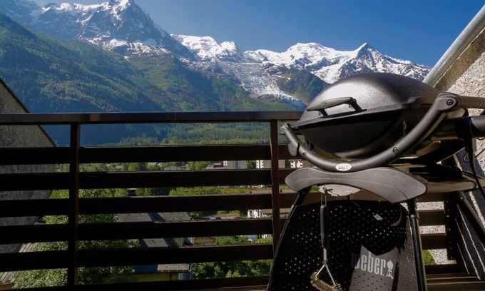 Chamonix-Mont-Blanc Apartment | Top floor apartment in a peaceful location with stunning views.