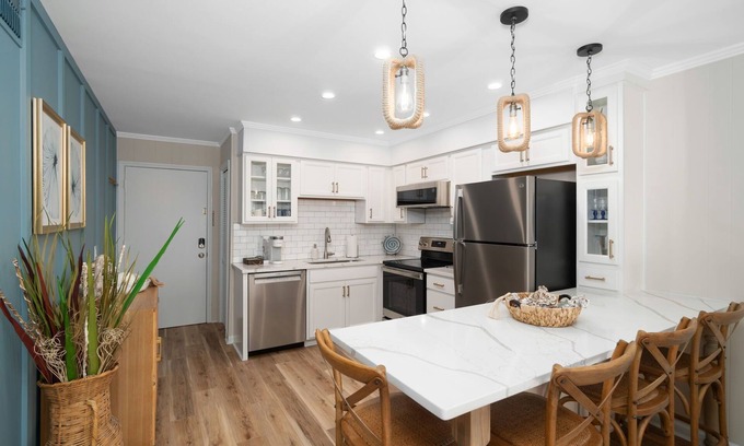 Morehead City Condo | Top Floor; Top Shelf! Views of Sound & Sea! Fully renovated luxe condo!