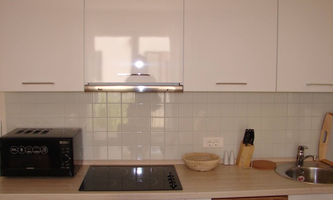 Crikvenica Apartment | Top location directly by the sea, secure parking on the property