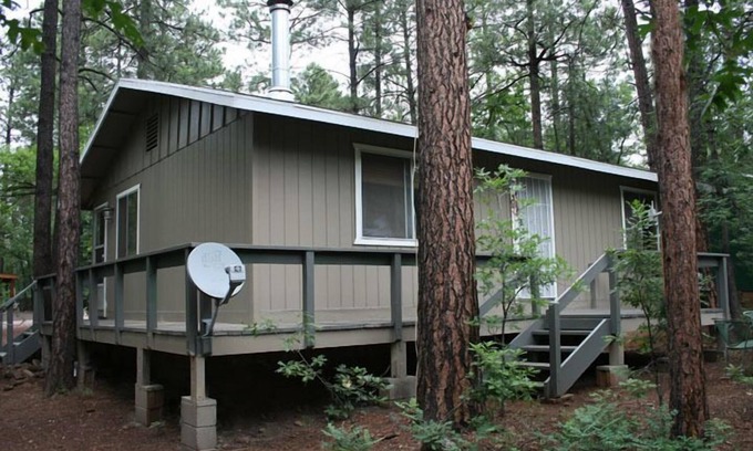 Pinetop Cabin | Top reviews! Weekend, weekly & monthly cabin! very clean! Low price