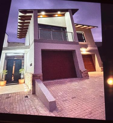 Herolds Bay House | Topiary Lux Studio 16!