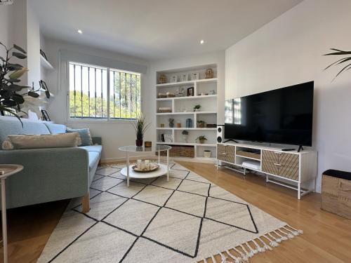 Carihuela Apartment | Torremolinos Great Terrace Apartment