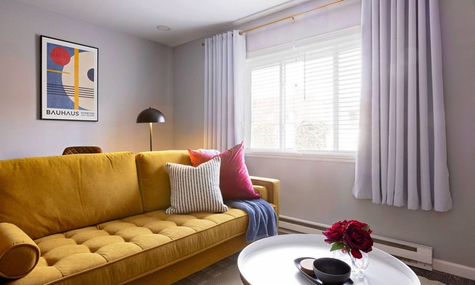 Tower Grove East Apartment | Tower Grove Bauhaus Beauty Near STL Attractions and Hospitals