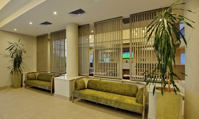 George Hotel | Town Lodge George