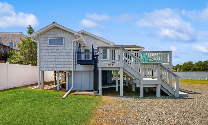Ocean View House | Town of Ocean View dog friendly home w/cable, streaming & free WIFI