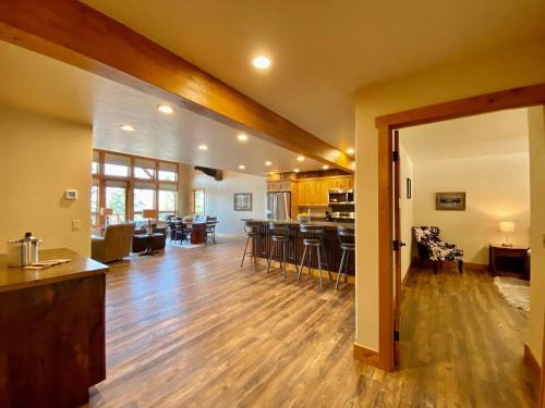 Bigfork House | Townhome next to Clubhouse in Exclusive Eagle Bend - The Glacier