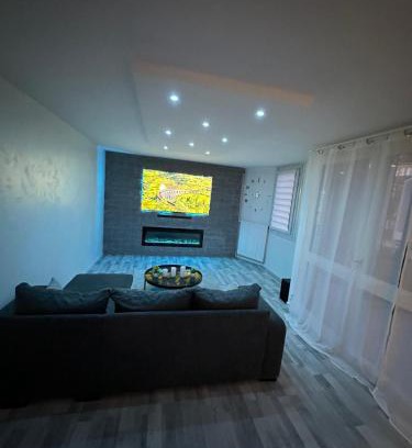 Bonneuil-sur-Marne Apartment | Très beau logement chic & cosy