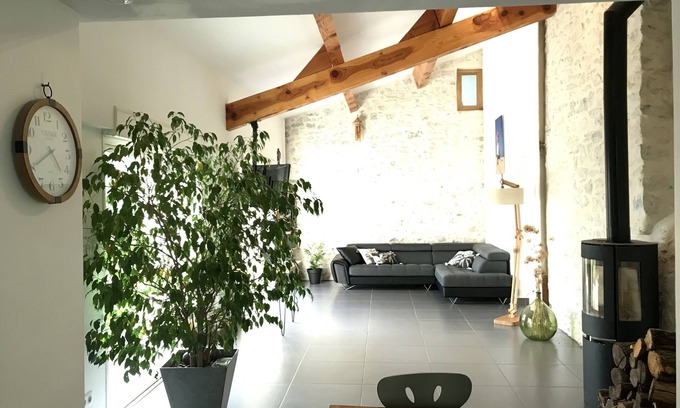 Les 3 Ponts House | Très Grand Mazet Rénové Avec Jacuzzi et Grand Jardin