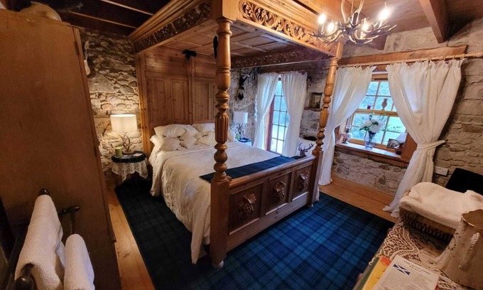 Dalry Cottage | Traditional 2-bed Cottage in Dalry