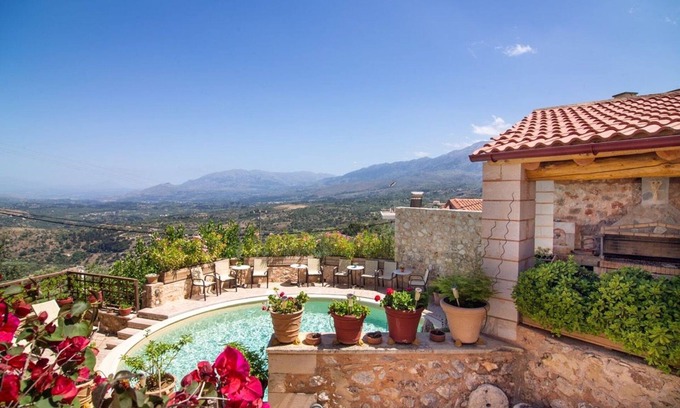 Samonas Villa | Traditional Crete Villa | Villa Blue Mantzourana | Stunning Views | 1 Bedroom |.