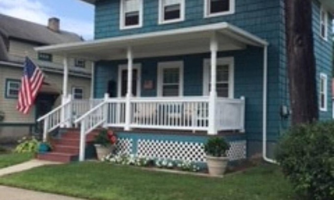 Hammondsport House | Traditional Curtis Home in the heart of Hammondsport