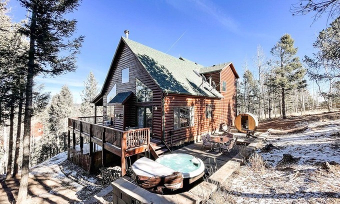 Woodland Park Cabin | Trail's End Mountain Escape w/HOT TUB!