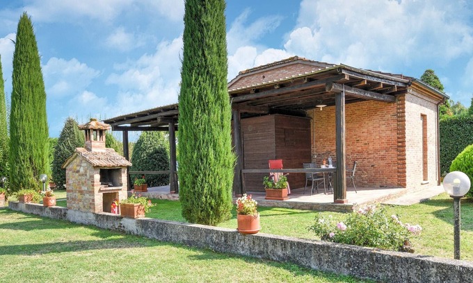 Ferretto House | Tranquil Stay in Montepulciano