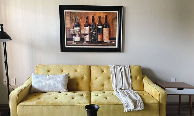 Ferndale Apartment | Tranquil 1BD/1BA w/Balcony + Gym - Little Rock