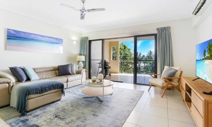 Trinity Beach Apartment | Tranquil 3-Bedroom Apartment Near Trinity Beach