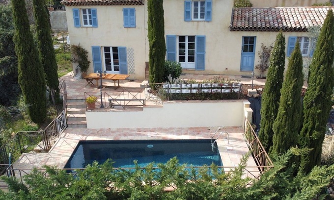 Bargemon Villa | Tranquil 4-bedroom villa in Bargemon with aircon
