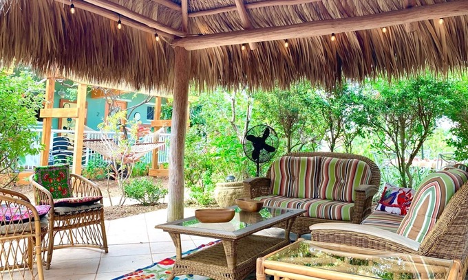 North Beach Apartment | Tranquil Beach living - 1 Bed/1 Bath, Art Inspired apartment, steps to Ocean