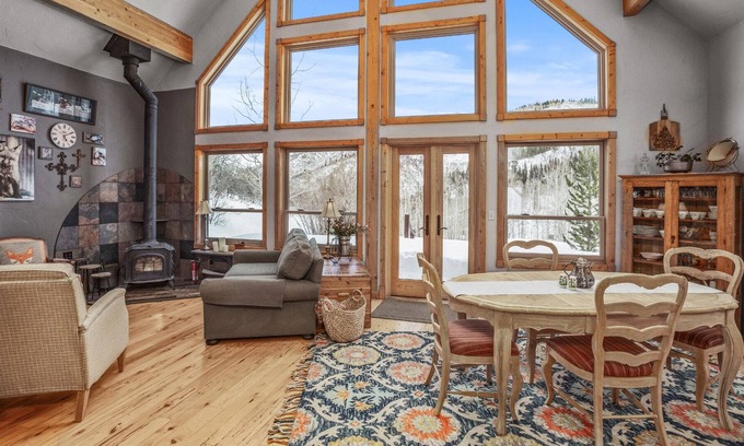 Steamboat Springs Cabin | Tranquil Cabin in the Woods, 1 bedroom plus Loft Bedroom, Mountain Views