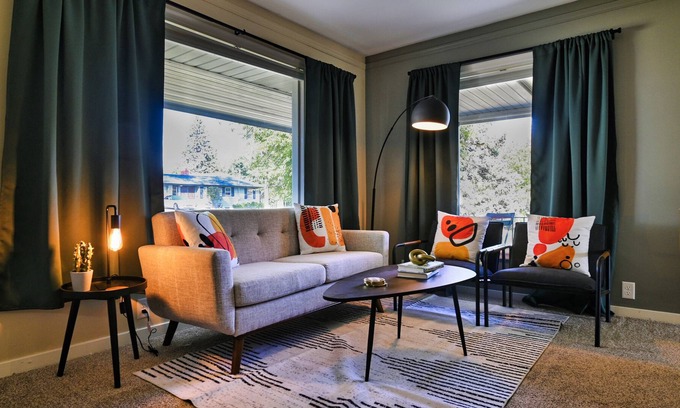 Benson Gardens House | Tranquil Family Getaway