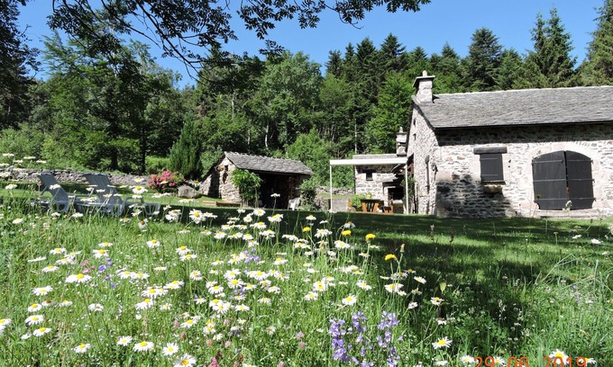 Queyrieres Cottage | Tranquil Getaway: Cozy Home with Forest Views, Fireplace, and Family Amenities