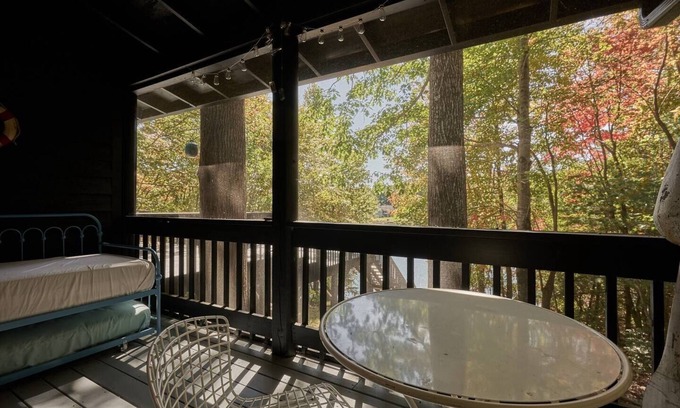 Saluda Cabin | Tranquil Lakefront Cabin near Saluda, NC