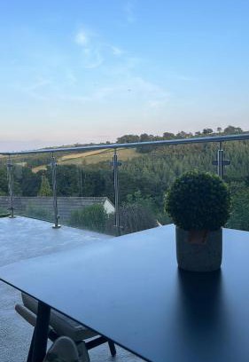 Umberleigh House | Tranquil North Devon Lodge - 2BR, Countryside Views & Pool, High Bickington close to Umberleigh, Barnstaple, Bideford & Westward Ho