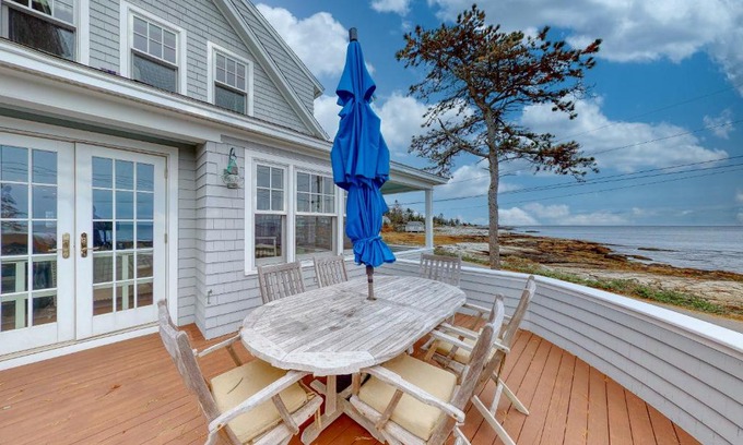 Ocean Point House | Tranquil Ocean Retreat