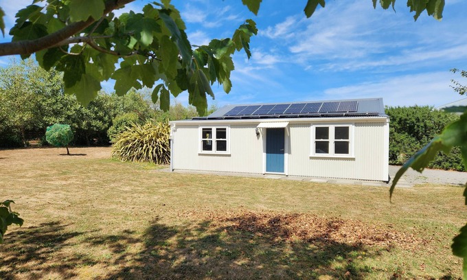 Martinborough Cottage | Tranquil retreat in Martinborough, a 1 bedroom cottage set next to olive grove.