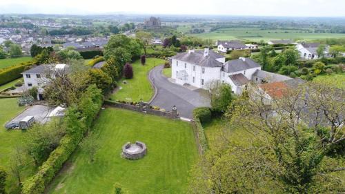 Cashel House | Tranquil Retreat overlooking The Rock of Cashel