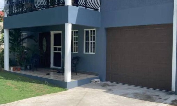 Montego Bay House | Tranquility In The Sun