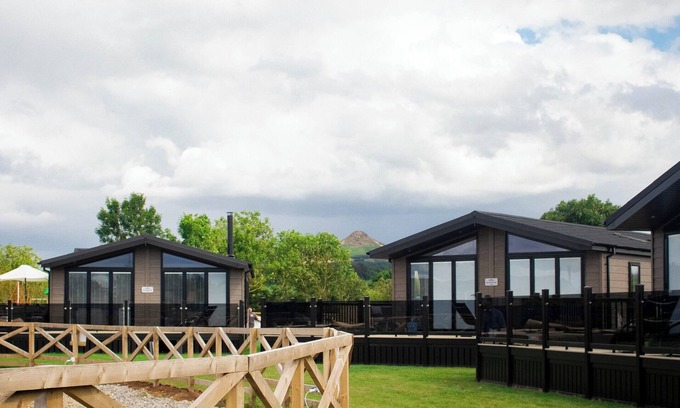 Carlton-in-Cleveland Cottage | Transporter Lodge - UKC4060