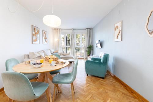La Seu Apartment | Travel Habitat Torres de Serrano