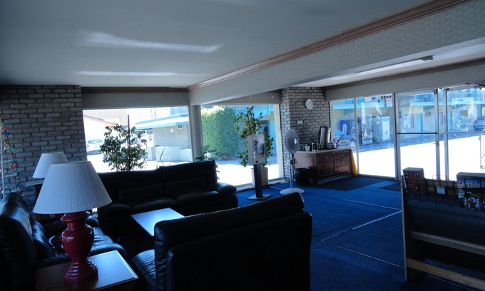 North Hills East Hotel | Travel Inn