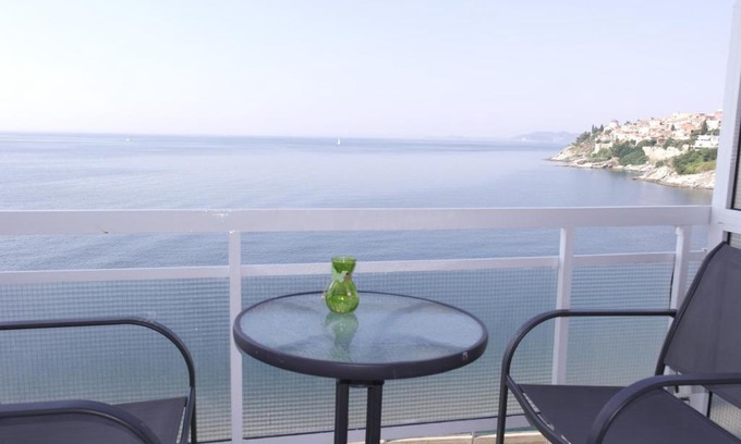 Kavala Apartment | Traveler Homes 2