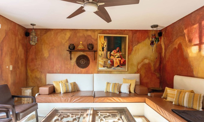 Southfield House | Travelers Mediterranean Retreat