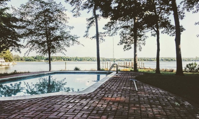 Easton House | Travelers Rest! Dock, Pool Eastern Shore Private Retreat St. Michaels / Easton