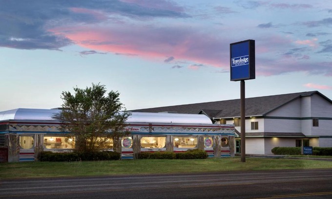 Alpine Hotel | Travelodge by Wyndham Alpine