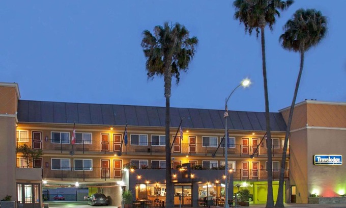 Clarkdale Hotel | Travelodge by Wyndham Culver City