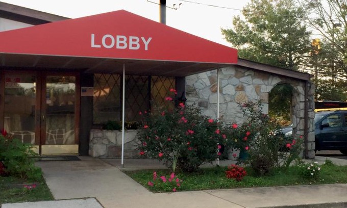 Elkton Hotel | Travelodge by Wyndham Elkton University Area