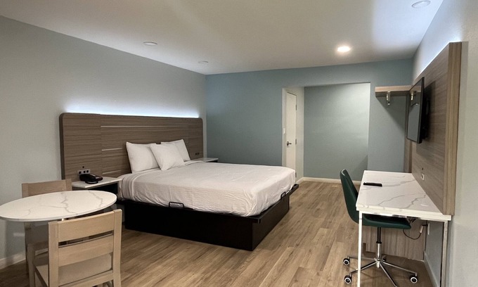 Bonita Hotel | Travelodge by Wyndham Fairplex Pomona