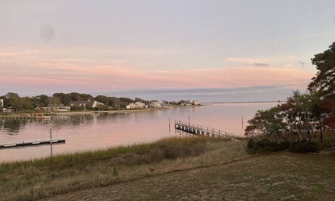 Hampton Bays Apartment | Tree lined Hideaway on the Bay