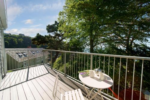 Lynmouth Apartment | Tree Top - Perfect Apartment For Relaxing Getaway, Balcony, Parking