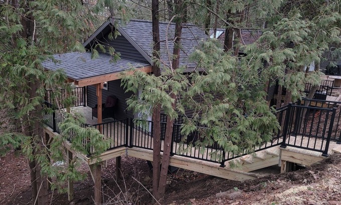 Winona County Cabin | Treehouse Cabin in the Bluff Woodlands North