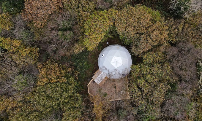 Clifden Cabin | Treehouse Dome @ Fernwood.eco with private sauna