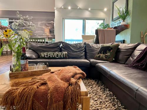 Central Vermont- Killington House | TreeTops - AC, Pool, Tennis, Close to Resort Biking