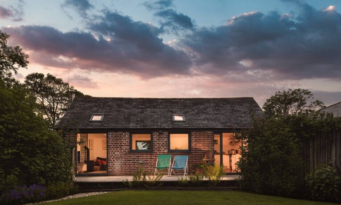 Holsworthy House | Trefoil Barn - Two Bedroom House, Sleeps 4