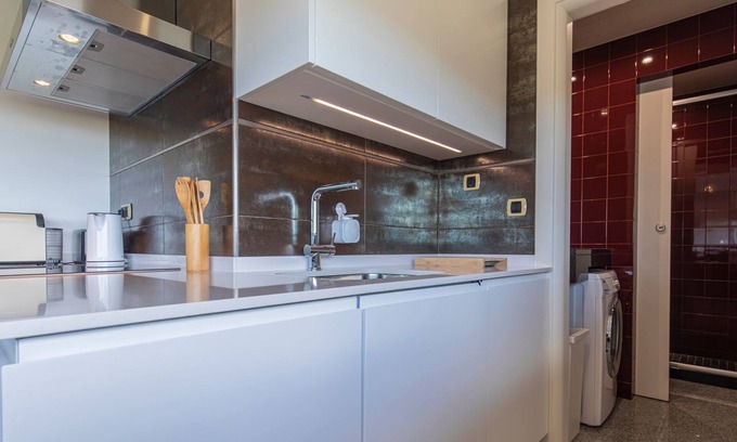 Marvila Apartment | Trendy 1BDR Apartment w/River View by LovelyStay